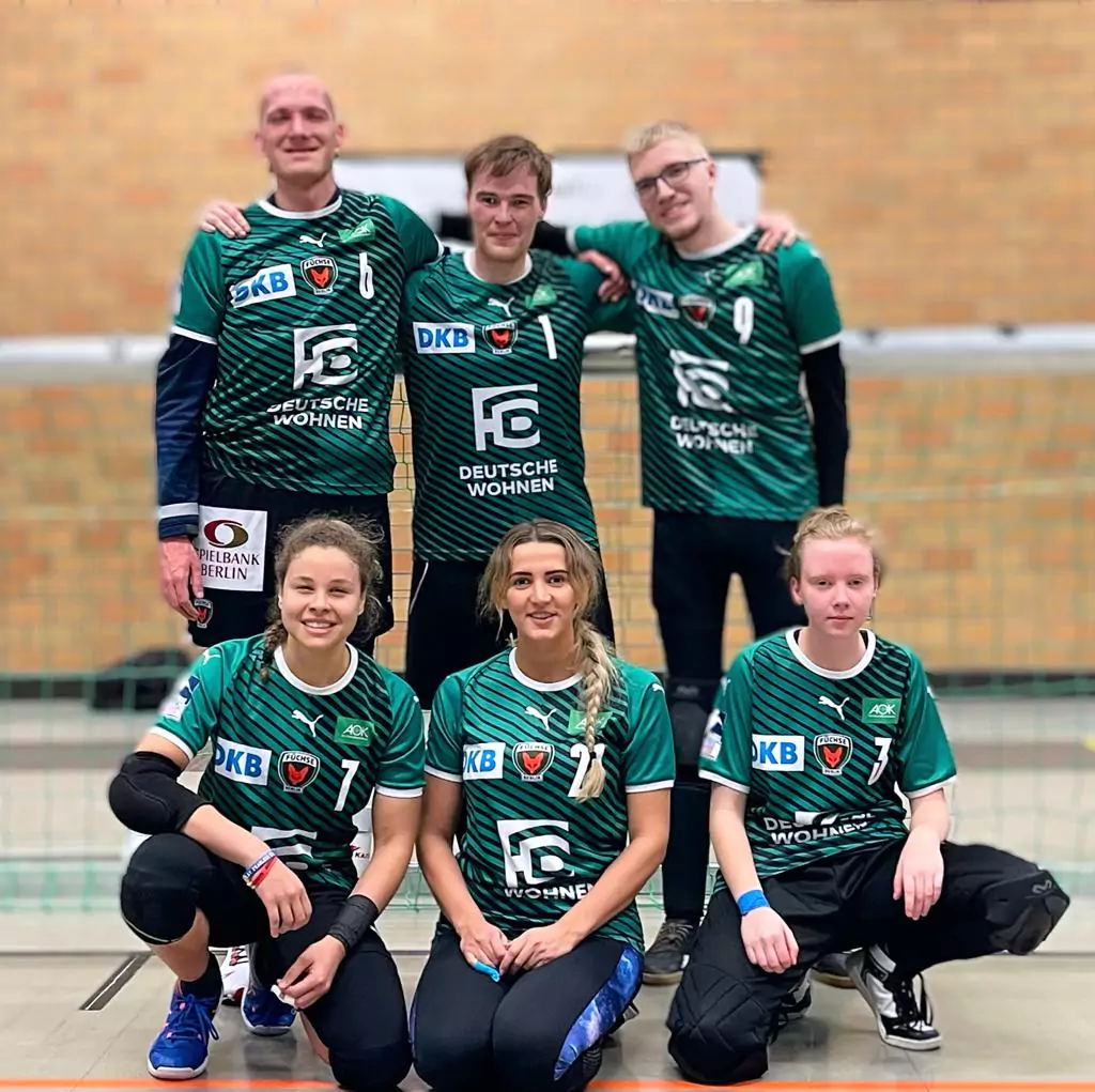 Gruppenfoto der Goalball Mannschaft.